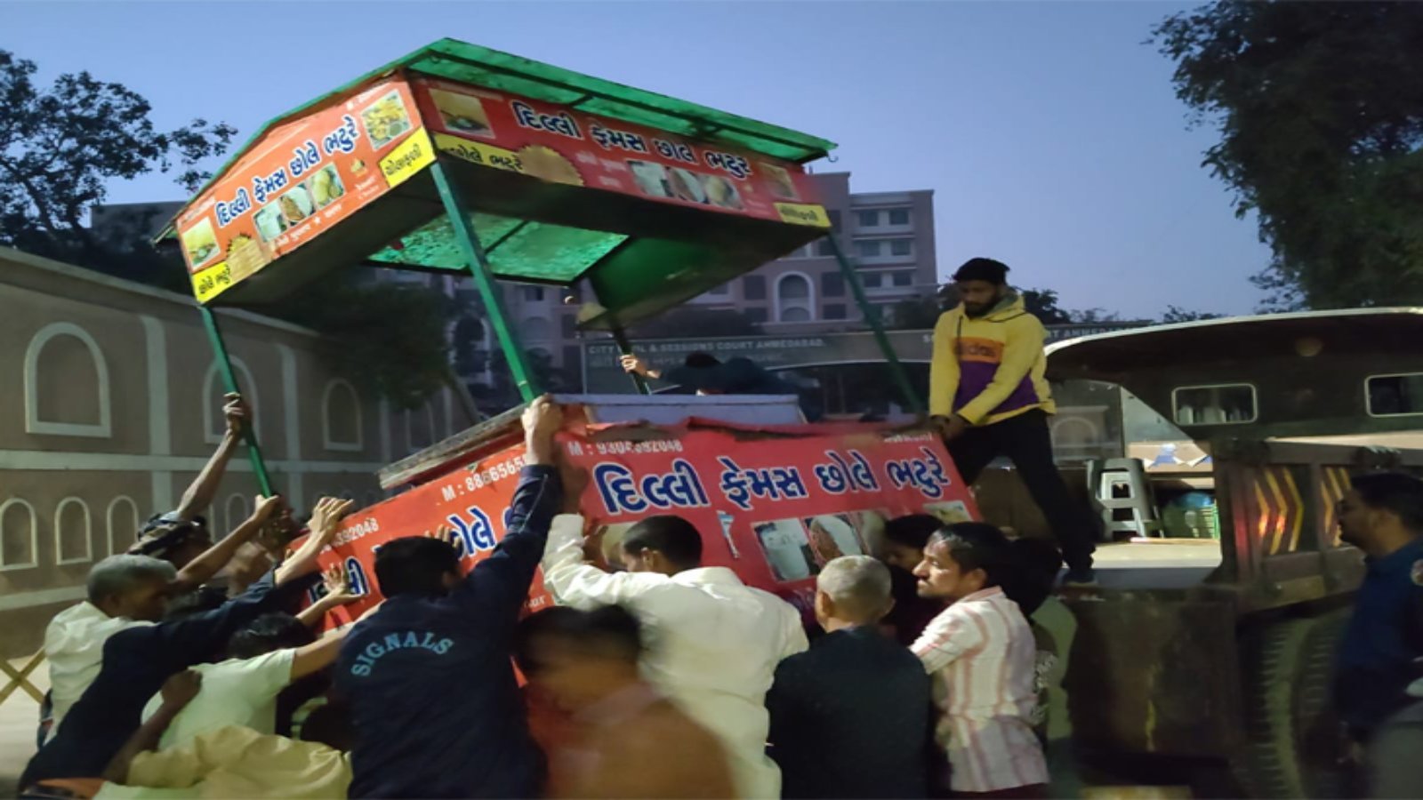 AMCની નાઈટ ડ્રાઈવઃ