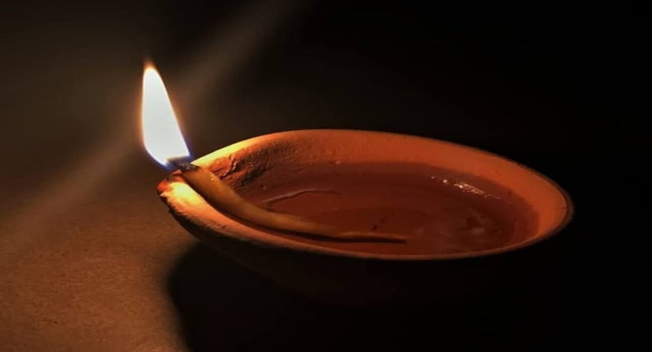 Ahmedabad Fire via diya