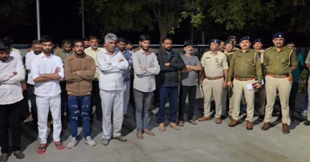 Surendranagar: SP પ્રેમસુખ ડેલુએ 633 બુટલેગરોની યાદી જાહેર કરી, જિલ્લાની પોલીસને રેડ કરવાના આદેશ આપ્યા