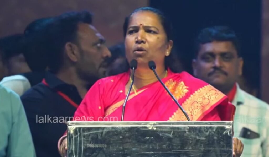 Gandhinagar News: સમાજ સેવામાં કોઈ નડે નહીં તે પણ મોટી સેવા છે, જાણો ગેનીબેન ઠાકોરે મહાસંમેલનમાં શું કહ્યું?